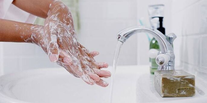 pranje ruku sapunom kako bi se spriječili crvi